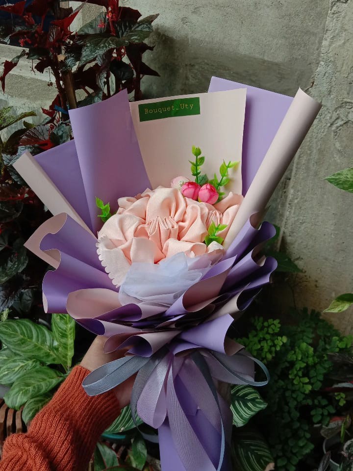 Buket Bunga, Uang, Snack, Hijab